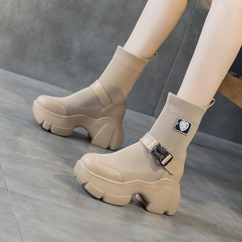 

Small inner height increase thick-soled belt buckle Martin boots women s 2025 spring and autumn new retro casual short boots 40 хаки