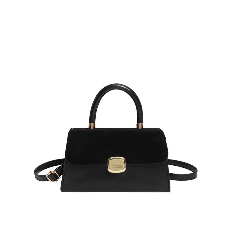 

Niche design casual personality shoulder messenger bag fashionable new bag autumn and winter women s small square bag чёрный