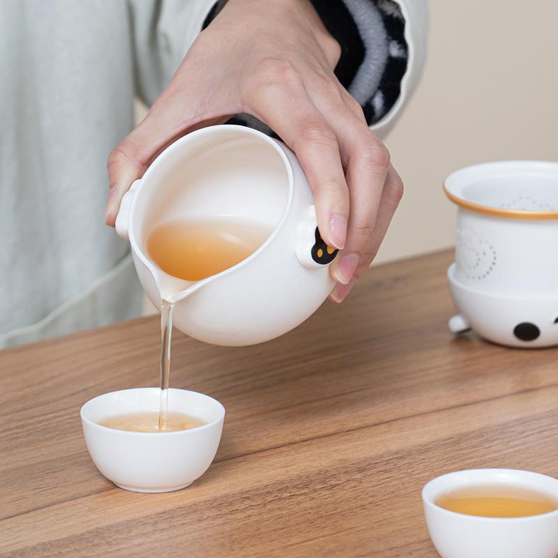 Panda Traveling Tea Set Portable Outdoor Tea Maker Cup One Pot Three Cups 2025 New Business Accompanying Gift