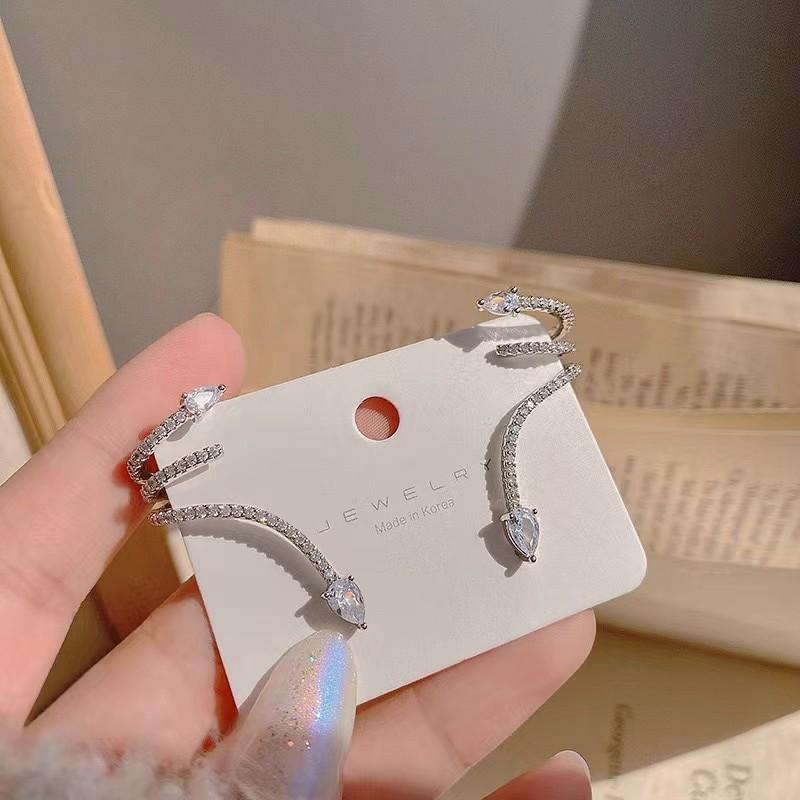

JWER New Exquisite Rhinestone Shiny Zircon Snake Earrings Stud for Ladies Girls with Ear Clip Trendy Street Party Zircon Gifts