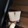 Simple and fashionable design sense new Korean version bucket bag women's matte high-end texture temperament versatile messenger bag
