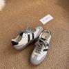 In the autumn of 2025, the new retro color matching versatile board shoes with soft soles are easy to wear, and the Agam de training shoes are outd
