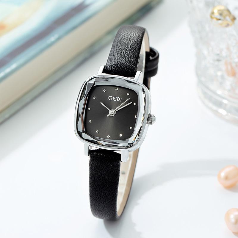 Retro Small Square Dial Student Watch Women'S Simple Style Small Dial Belt Watch Quartz Watch
