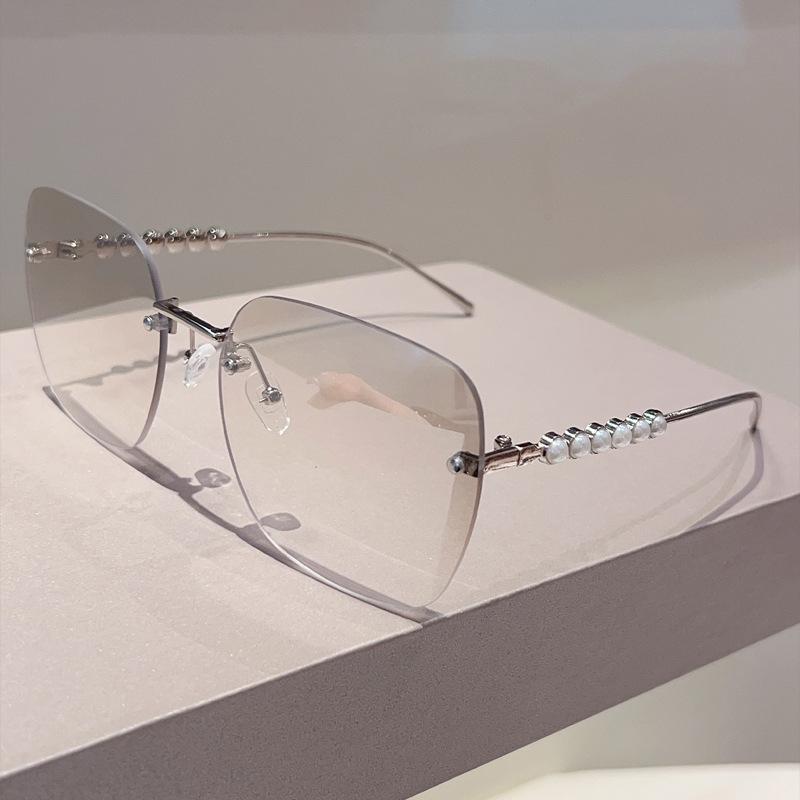 Vintage Rimless Oversized Square Sunglasses Women For Men Luxury Brand Designer Sun Glasses Punk Popular Pearl Metal Shades