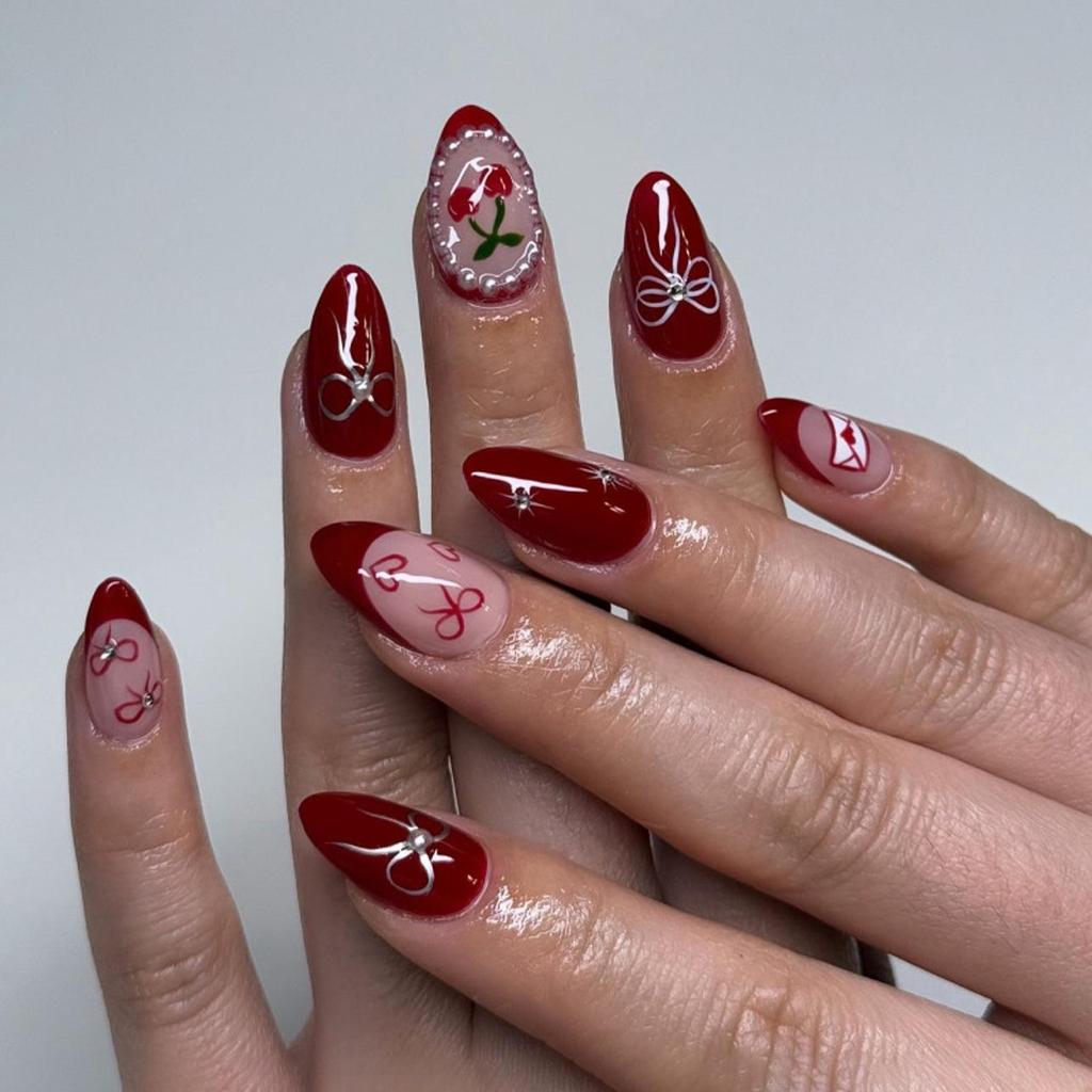 Le Fan Polka Dot French Wearable Short Almond Flower Bow Nail Art Tips False Nails