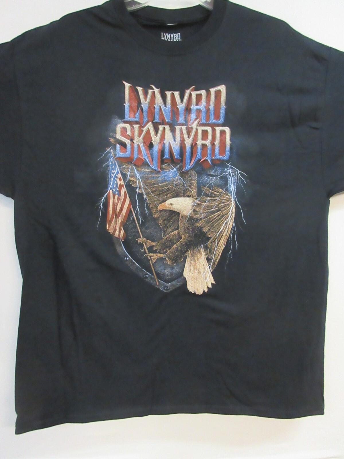LYNYRD SKYNYRD OFFICIAL EAGLE & FLAG MERCH BAND CONCERT MUSIC T- LARGE Unisex T-Shirt S