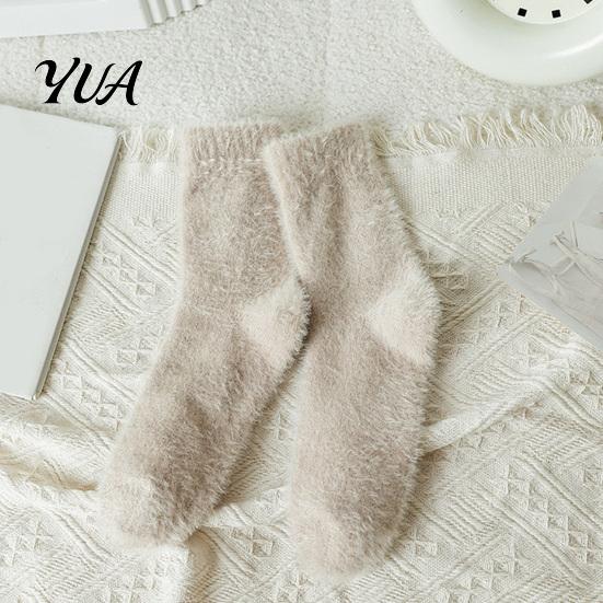 Non Slip Winter Hosiery Thickened Imitation Mink Velvet Socks for Women, Soft Plush Socks, Thermal Elastic Ribbed Ankle Warm Solid Color