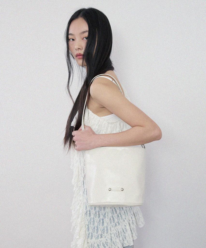 Raiment Stud Band Basket Bag_Ivory