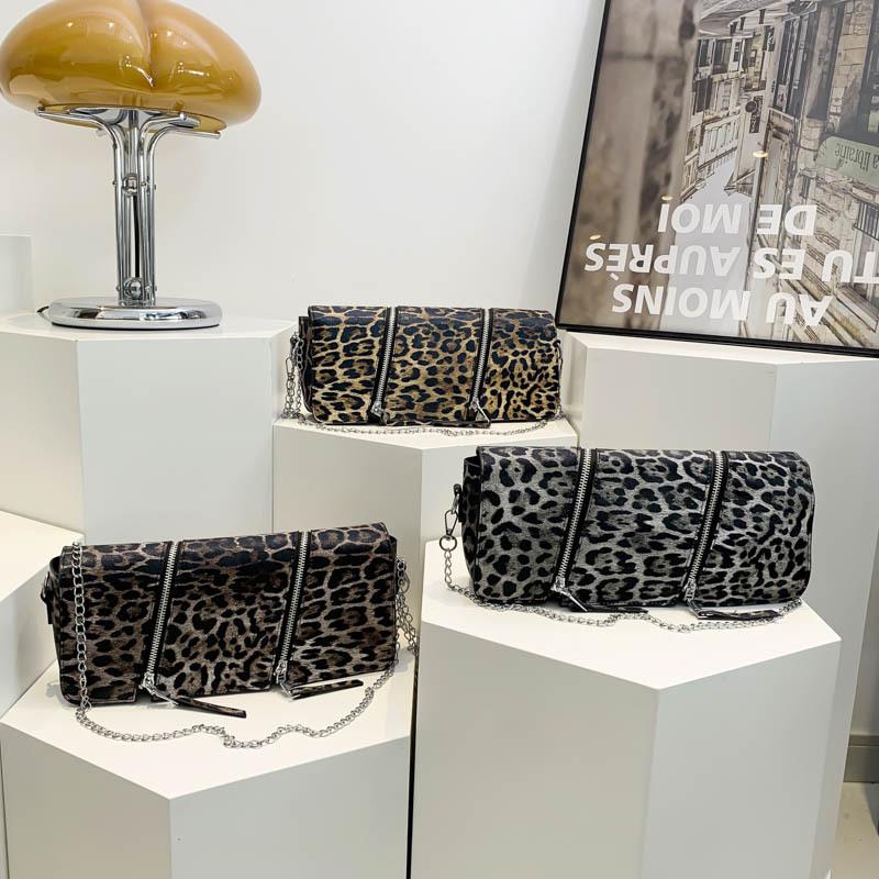 Bag women's bag 2025 new Korean version fashion leopard print shoulder bag ins Internet celebrity large capacity messenger small square bag pu