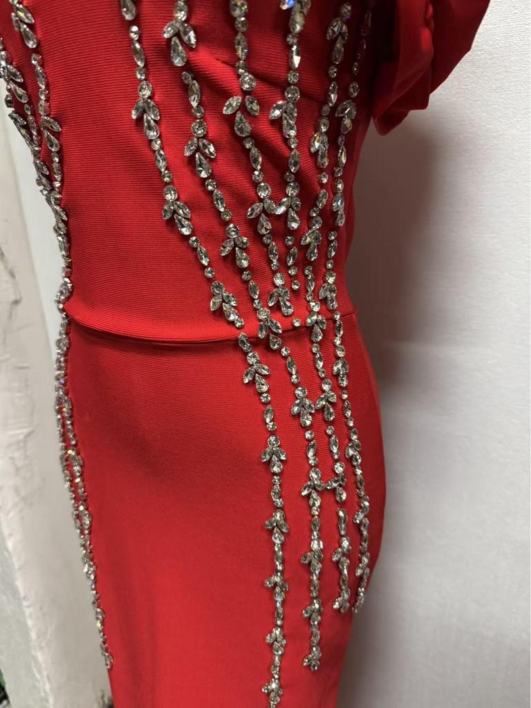 Elegant Rhinestone One-Shoulder Bandage Evening Gown