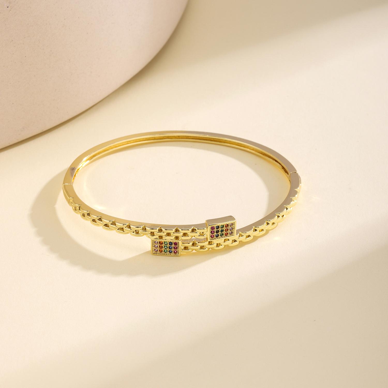 

Nidin Light Luxury Trendy Bangle For Women Cubic Zirconia Inlaid Twisted Cuff Bracelet Fashion Jewelry Birthday/Anniversary Gift 56-58mm
