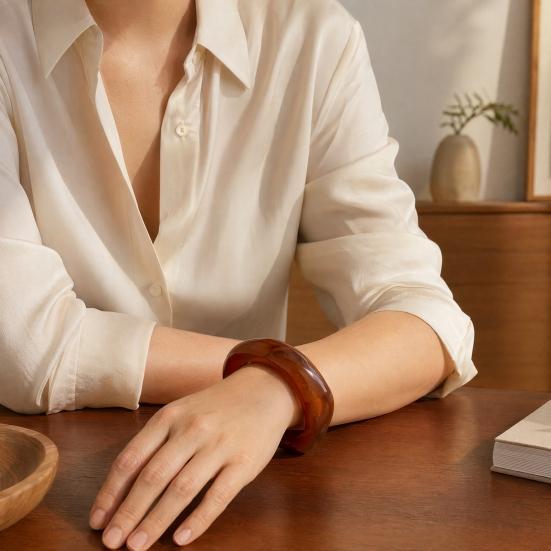 Gennemsigtig Harpiks Armbånd, Overdrevet Uregelmæssig Form Armbånd, Retro Stil Letvægts Lagdelt Armring til Smykkegave