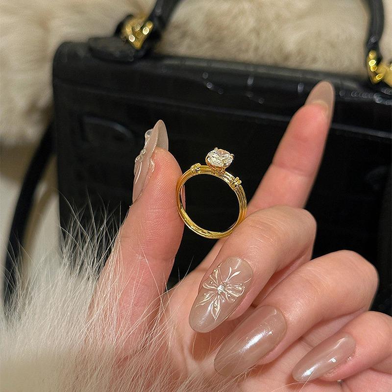 Simple Casual Style Oval Zircon Rings for women Light Luxury high-fashion Ring Party Wedding Popular fine