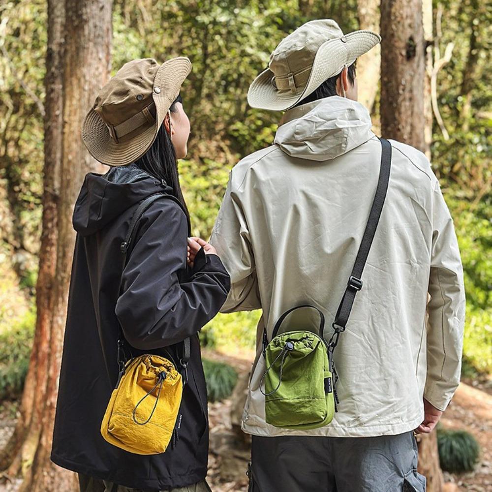 bags are popular for men's and women's outdoor leisure, ultra-light and water-proof, portable small bags, and versatile mobile phone bags.