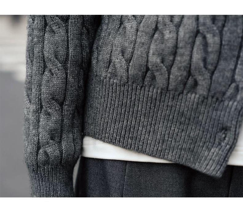 Women's Italian Merino Wool Cashmere Cable Knit Cardigan - Loose Fit, Thick, White Sweater