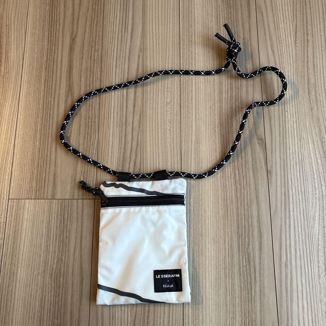 

[USED] LE SSERAFIM Nukak shoulder bag