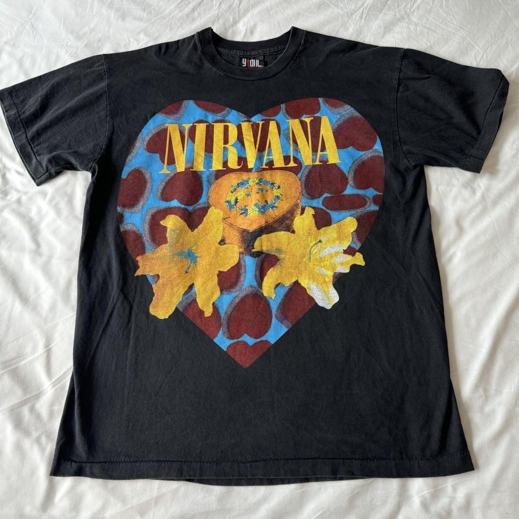 26 Limited Sale XL USA Giant Nirvana Heart Shaped Box T-Shirt Unisex T-Shirt