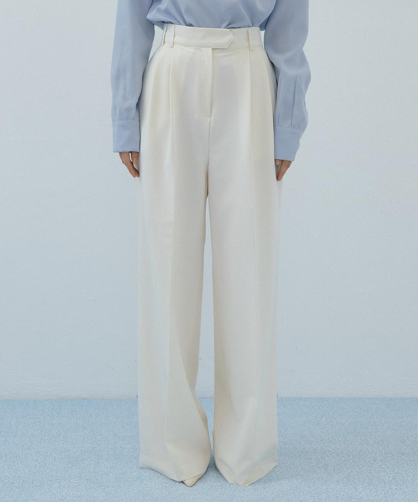 LUCIR ZU Triangle Tab Wide Slacks (Ivory)