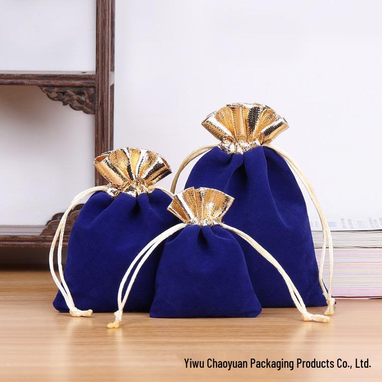 

Бархатный мешочек из парчи для украшений и бусин 7*9 cm синий