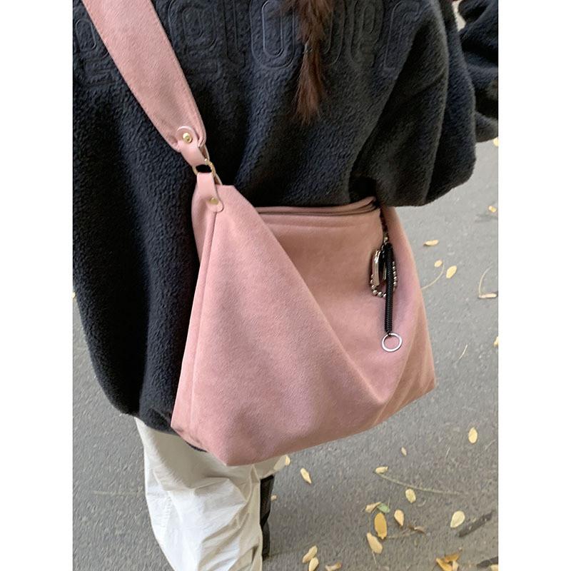 IELGY Ladies Tote Bag Autumn Winter Retro Deerskin Velvet Underarm Bag Simple Large Capacity One Shoulder розовый