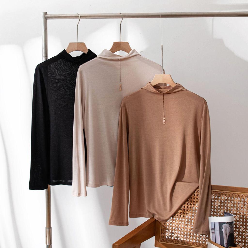 Herbst/Winter Damen Maulbeerseide Semi-High Neck Top mit Knopfdetail