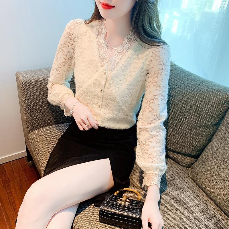 Mode Neu 2024 Herbst Winter Langarm V-Ausschnitt Aprikosenfarben Samt Spitze Bluse Hemd Damen Oberteile Blusen Hemden J768