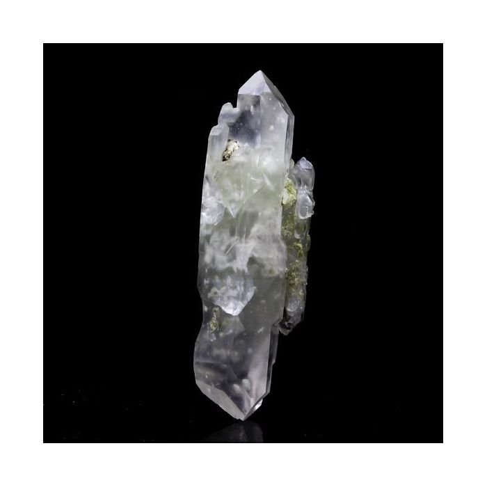 Pierres et Minéraux. Quartz, Epidote, Byssolite. 47.0 ct. Chamrousse, Belledonne, Isère, France..
