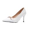 Fashion Women High Heels Wedding Nude Green Red Pumps Lady Luxury Designer Replica Metal Chain Stiletto Low Heels Fashion Shoes