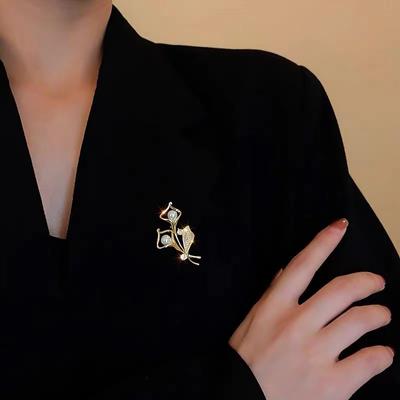Pearl Tulip Brooch Women'S Light Luxury Niche Design Corsage Versatile High-End Pin Jewelry Clothing Accessories