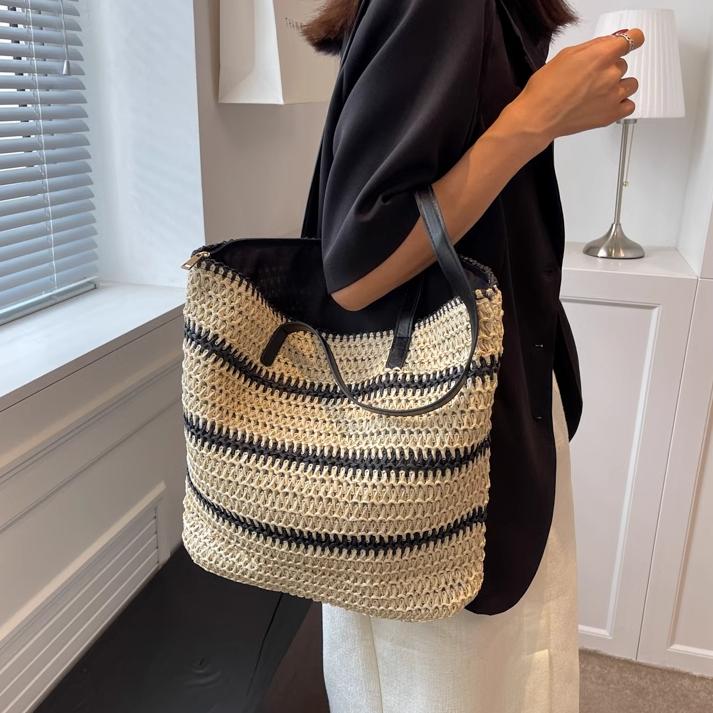 Summer New Woven Bag Women's Casual Commuting Shoulder Bag Handbag Fashionable Tote Bag
