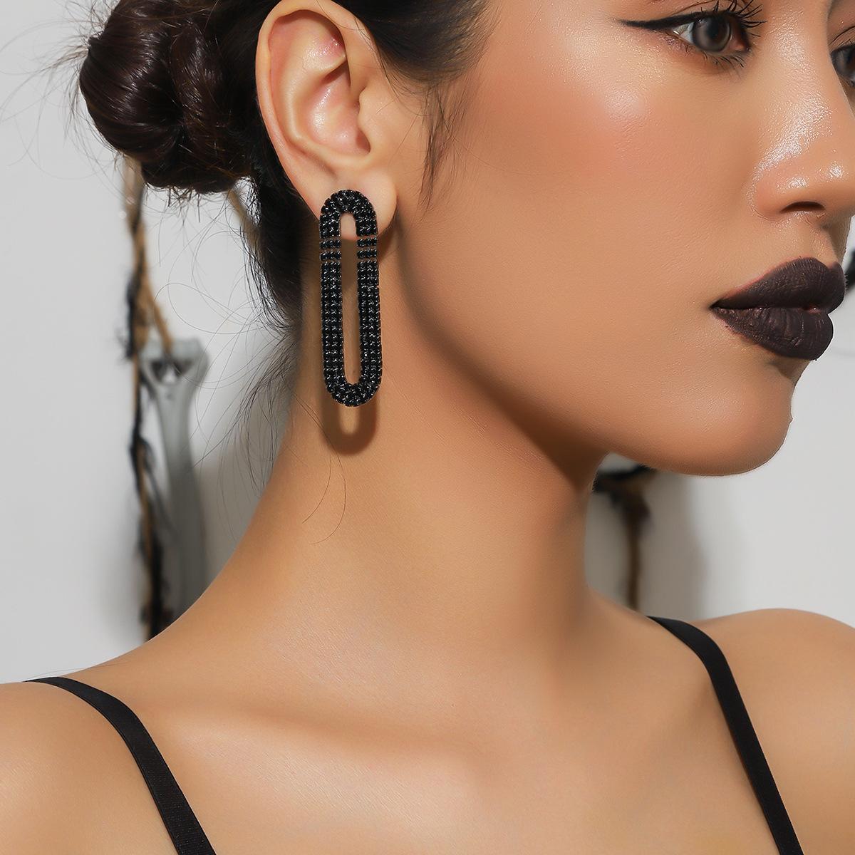 

Преміальний Відчуття Геометричного Дизайну Довгі Сережки Модні Блискучі Жіночі Кришталеві Сережки Сережки для Сценічного Виступу Весільні Сережки