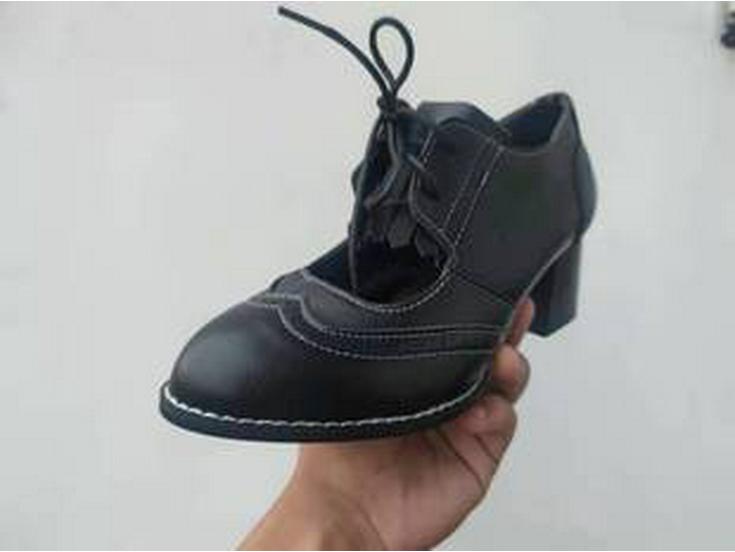 Dámské sandály na robustním podpatku se šněrováním ve velkých velikostech, lehké páskové se zapínáním na kotníku pro léto a podzim