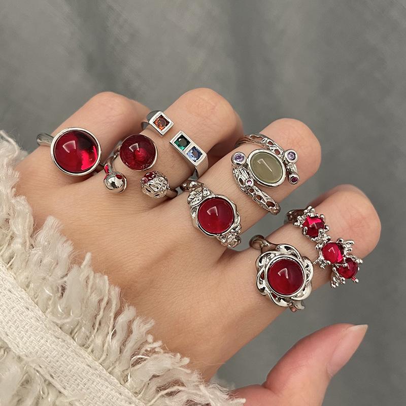 Nischendesign Sinn für Klasse Persönlichkeit Französischer kalter Wind Unregelmäßige Öffnung Modering Damen Zeigefingerring