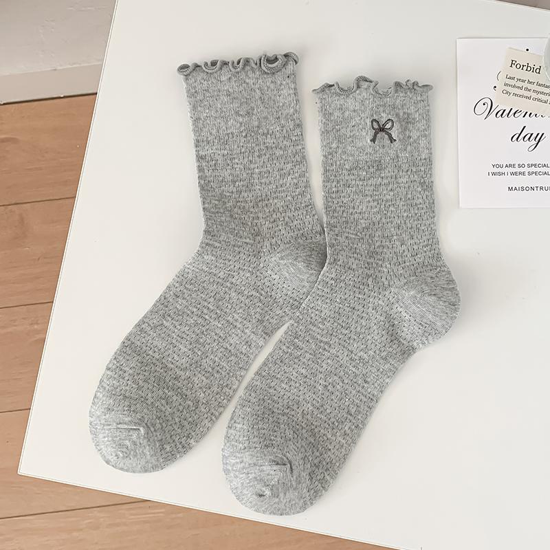 

Sock Children s Mid-calf Socks, Summer Style with Wooden Ear Embellishments and A Thin Open-weave Embroidered Butterfly Knot Design. 1 pair світло-сірий колір