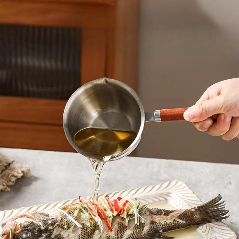 Stainless Steel Oil-pouring Pot, Mini Oil-heating Pot, Small Spoon for Stir-frying and Pouring Oil, Magic Tool, Oil-pouring Small Pot