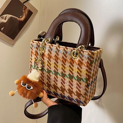 Autumn and Winter Niche Woolen Small Bag, Simple and Versatile One-shoulder Crossbody Bag, Plaid Retro Princess Diana Bag