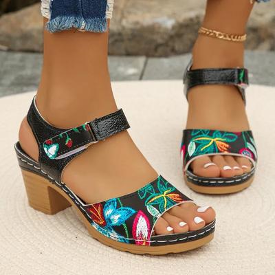 Fashion 2024 Summer Women's Shoes High Quality Women's Mid Heel Sandals Fashionable Large Size Open Toe Slotted Strap Women's Sandals