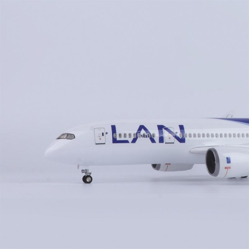 47CM B787 Chile Aircraft 787 Airlines Model w Light and Wheel Landing Gear Diecast Plastic Resin Plane Model Collected Gift By