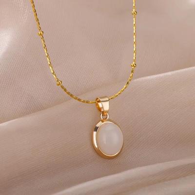 Oval Cat-Eye Pendant Titanium Steel Necklace - Niche Design Light Luxury Clavicle Chain