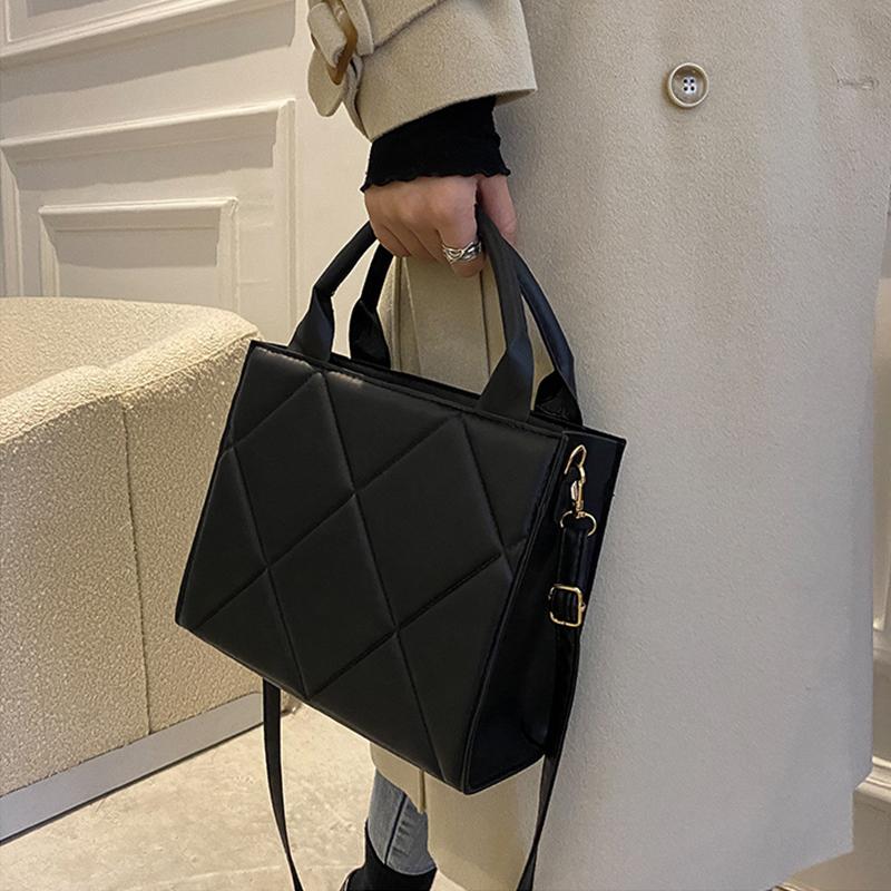 Large Capacity Women's Bag Diamd-shaped Grid Square Leather Shoulder Bag For Women Simple Retro Tote Bag Shopping Bag