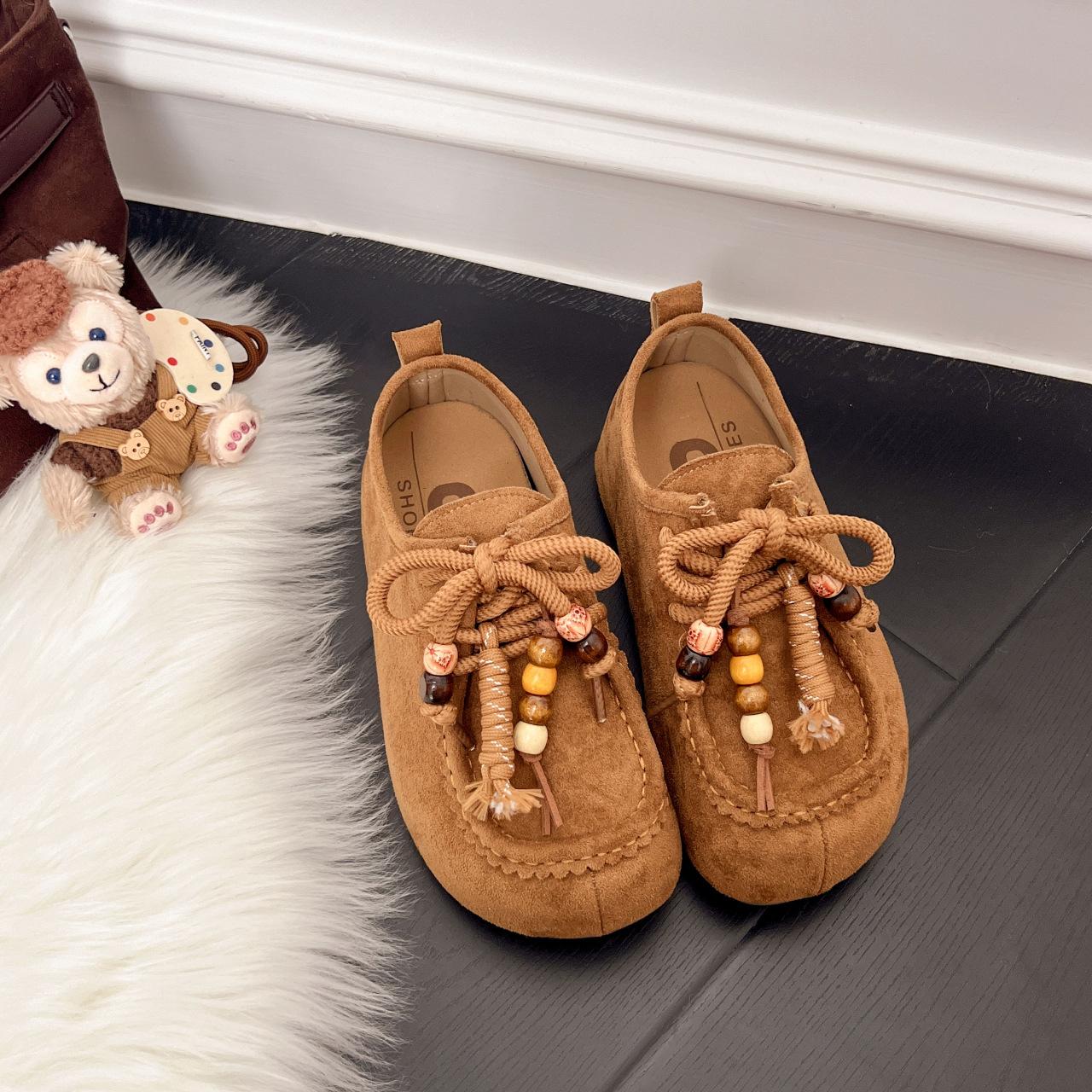 

Thick-soled all-inclusive Boken shoes women s 2025 early autumn new popular breathable casual shoes lace-up Doudou shoes shallow single shoes 40 коричневый