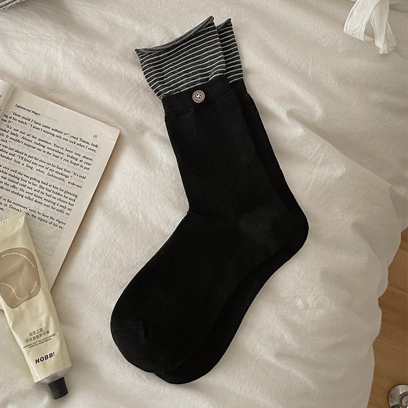 

Korean Trendy Cuffed Striped Mid-Calf Socks for Women with Personality Button, Loose Stacked Design, Cotton, Spring/Autumn Style One Size (35-40) чорний