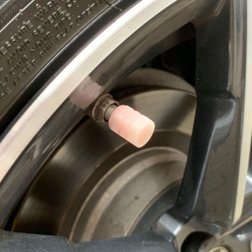 Leuchtende Reifenventilkappe für Auto und Motorrad