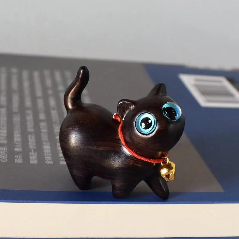 Adorable Green and Black Sandalwood Cat Ornament - Cute, Curious Desktop Miniature, Perfect Creative Gift for Kids.