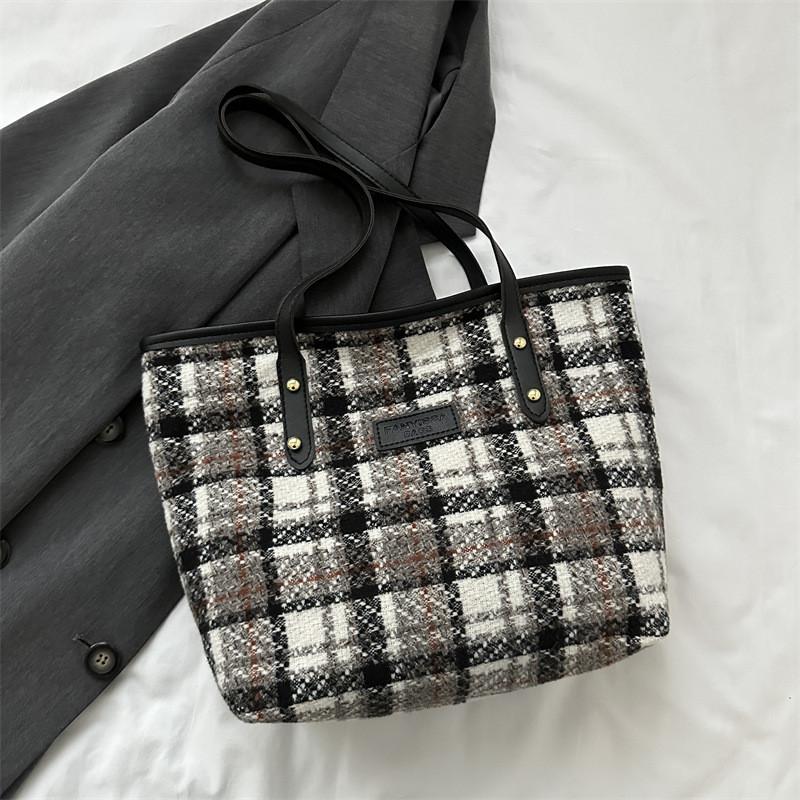 Chic Black White Brown Large Tote Bag For Women With Trendy Street Style Design