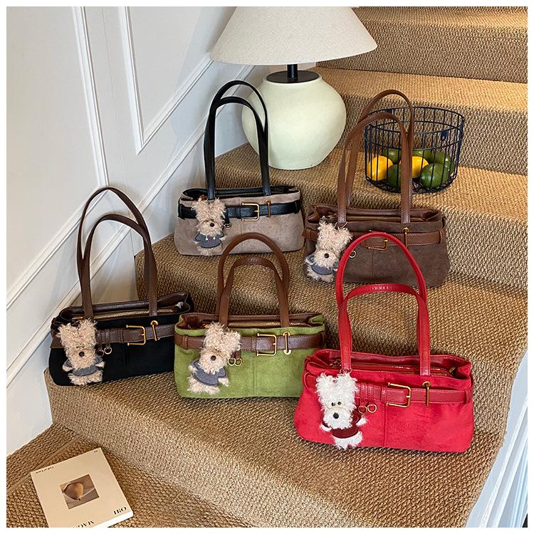 Korean Retro Suede Underarm Bag: Women's Versatile Autumn 2025 Shoulder Handbag for Casual or Work Commutes