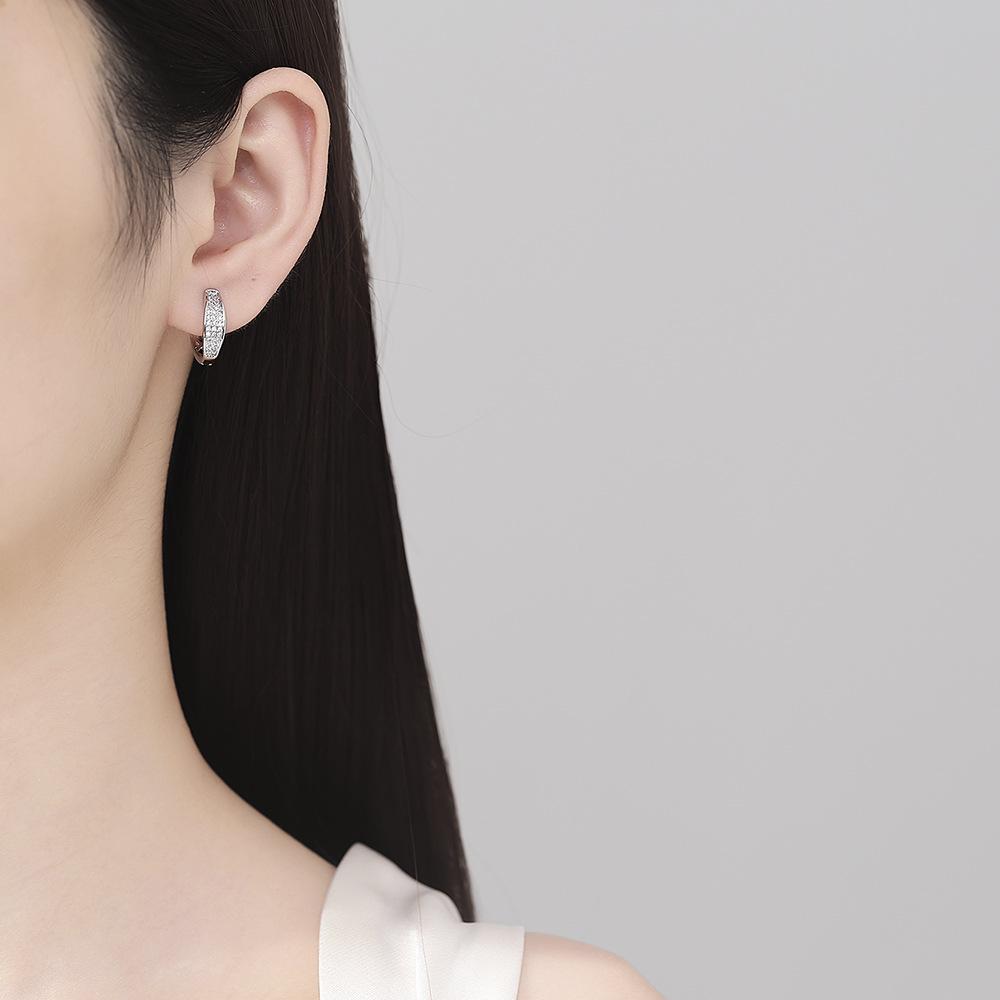 Copper Inlaid Zircon Plated 18K Gold Fashion Trend Ear Buckle Light Luxury High Sense U-Shaped Full Diamond Earrings