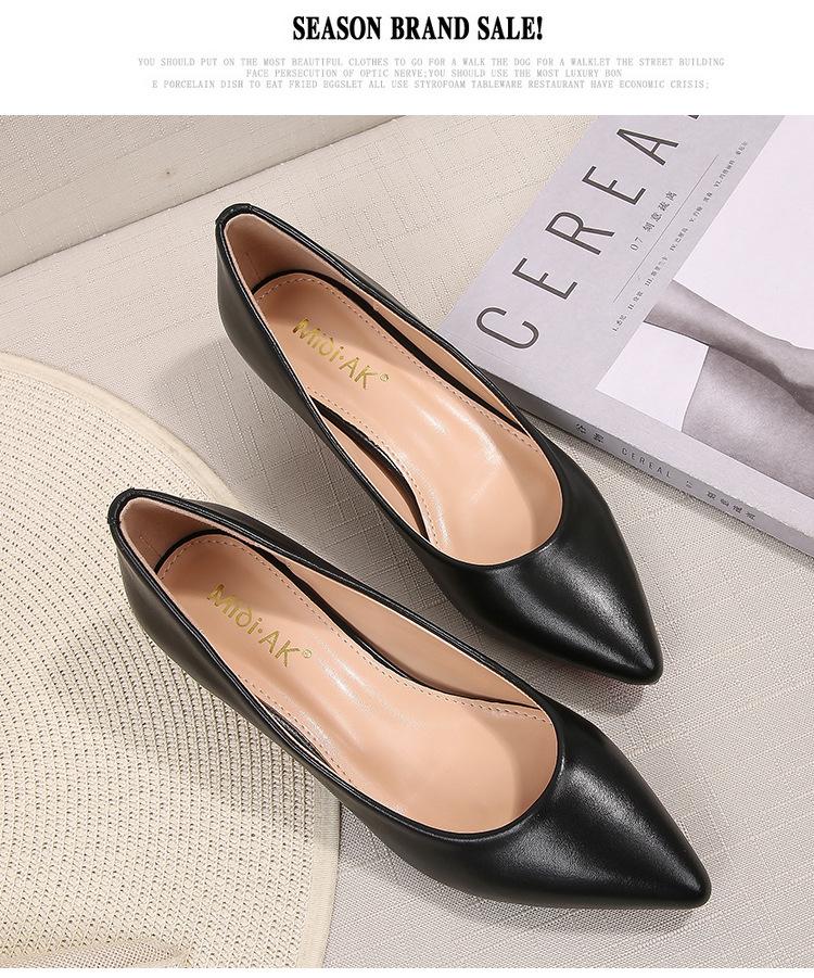 

Fashion Women Small Kitten High Heels Shoes Brief Shiny Leather Pumps Low Heel Ladies Work Office Shoes OL Elegant Brides Wedding Tacone 4.5 матовый черный