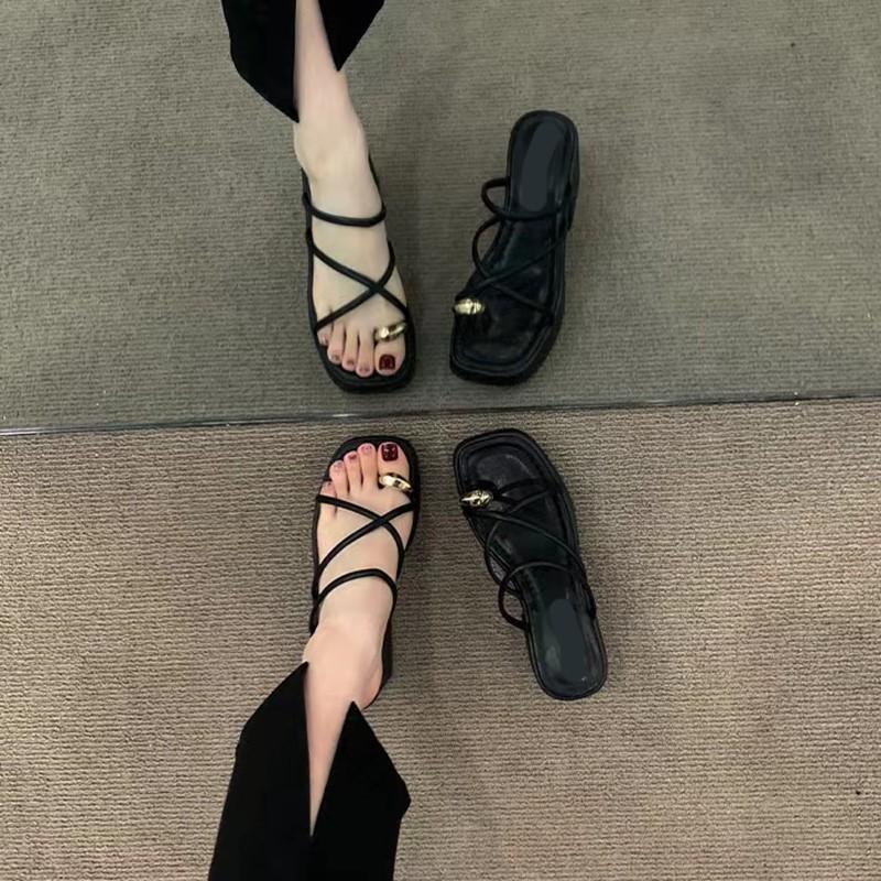 Beautiful cool slippers women's summer new fashion high-end sense toe thick heel thick sole non-slip casual high heels
