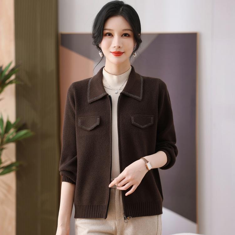 New Western-style Noble Sweater Women's Coat Middle-aged and Elderly Coat Fashion Mother Lapel Sweater Cardigan Spring Dress